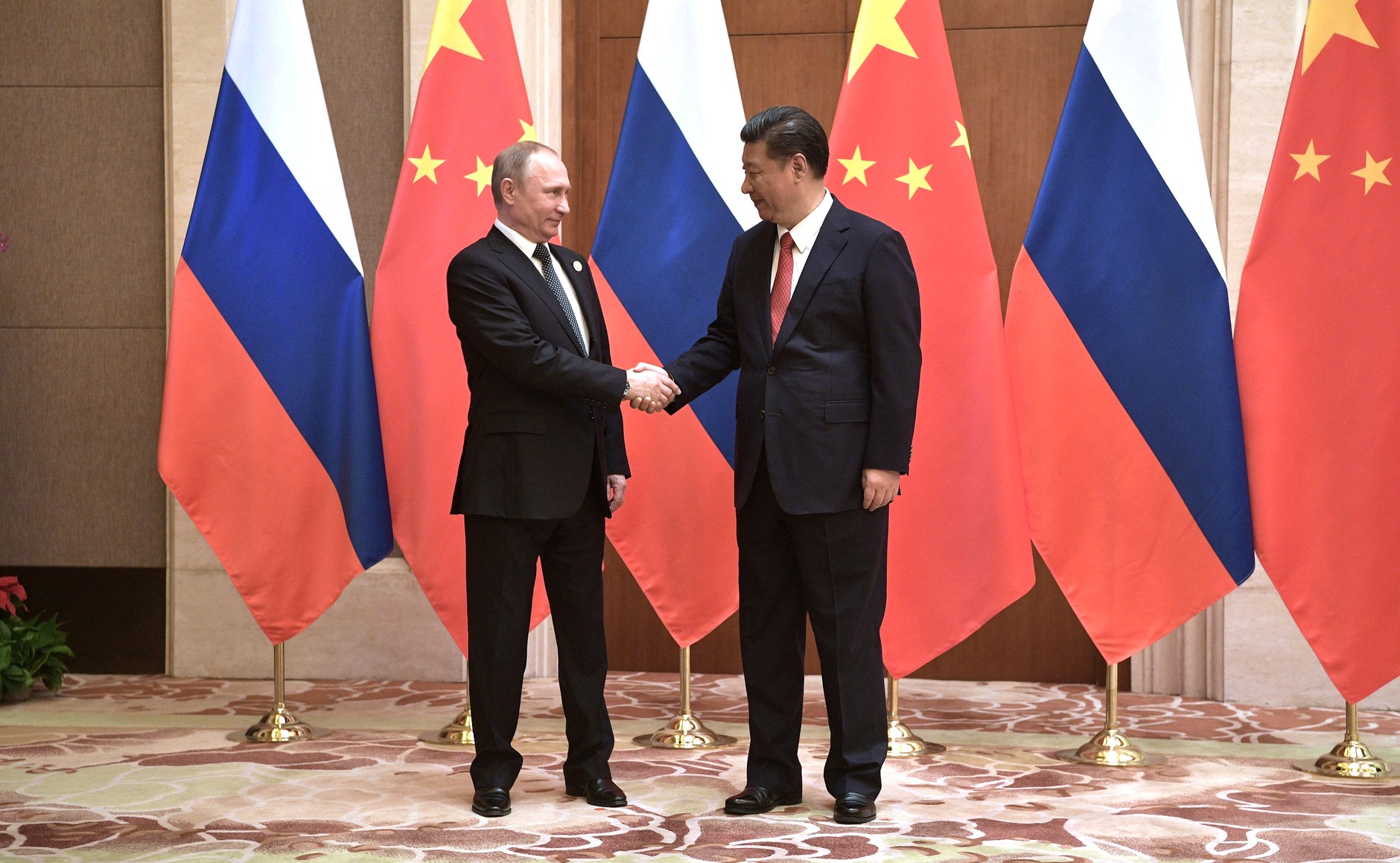 Picture of President Putin and President Xi
