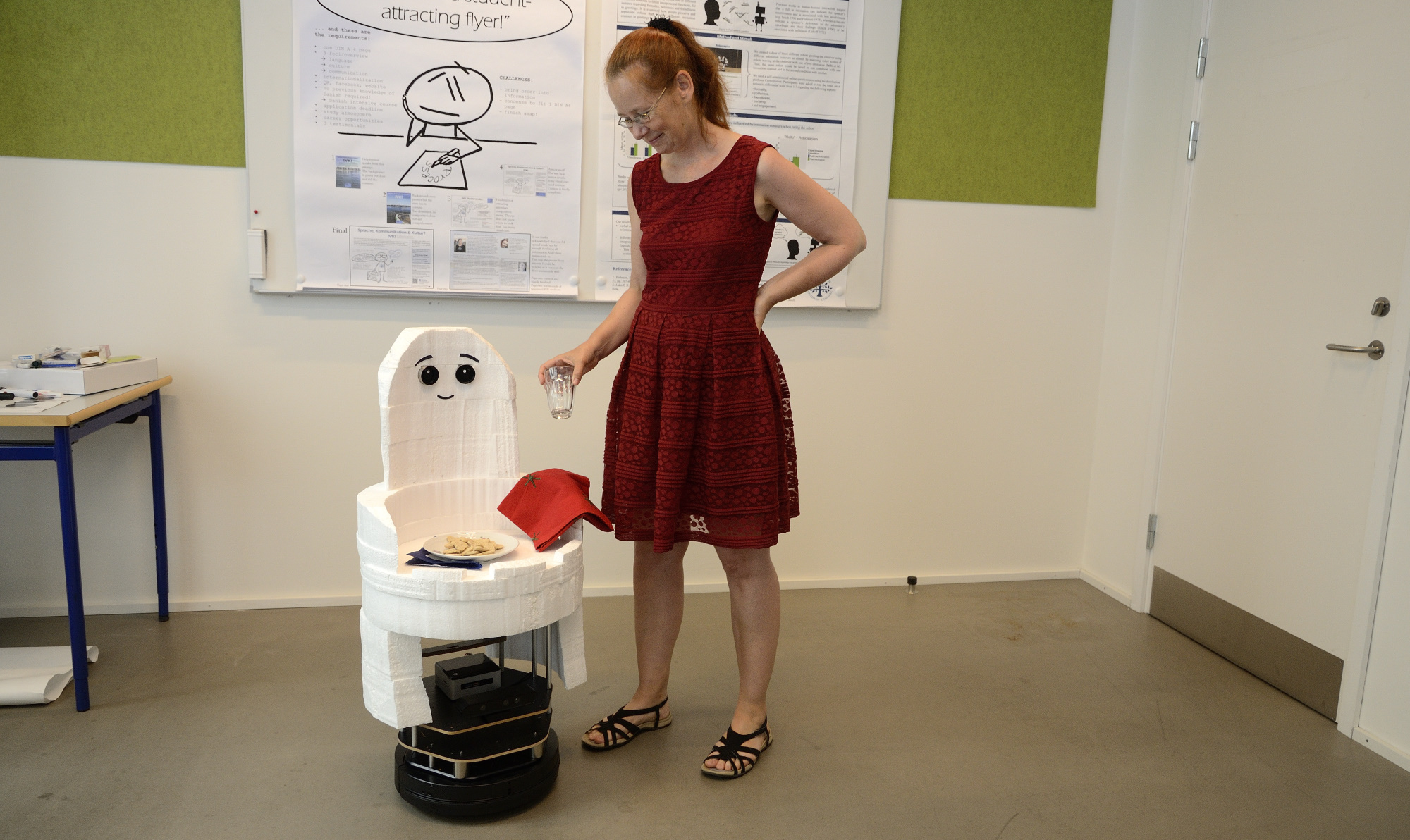 Kerstin Fischer presenting the Casper Turtlebot