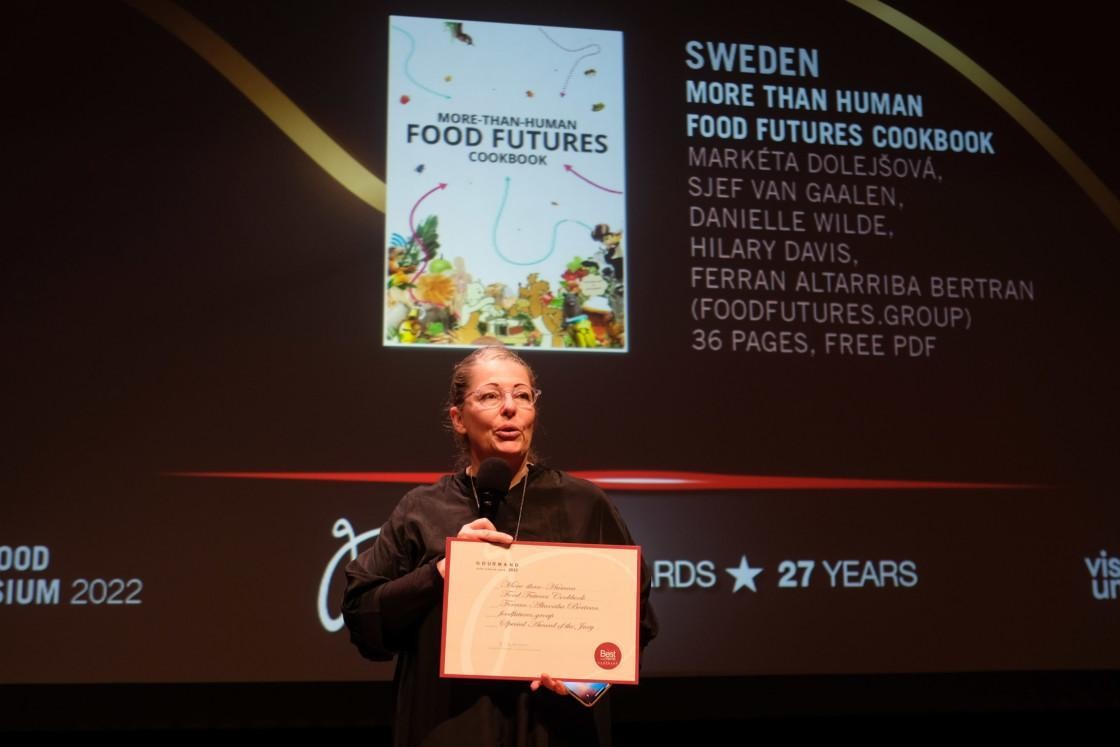 DanielleWilde-BookAward