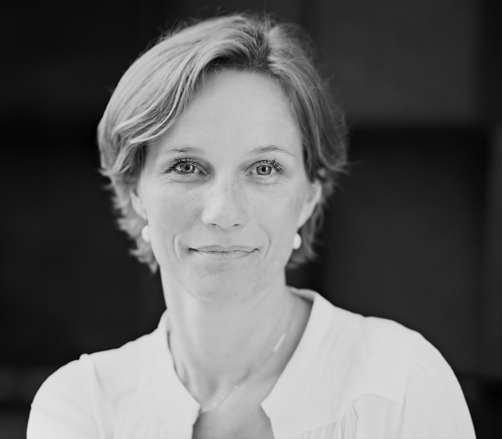 Sort og hvidt portræt af Marie Louise Bech Nosch