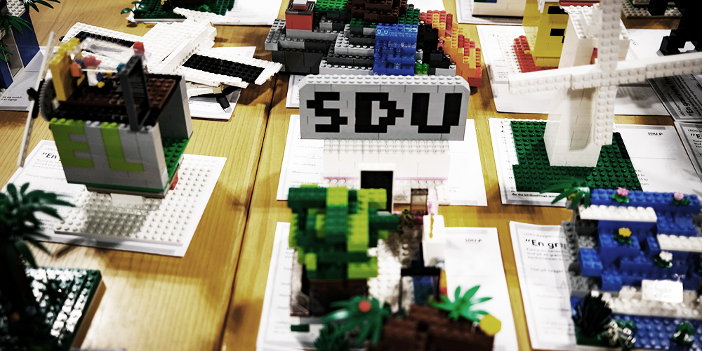 Build the change with LEGO and the University Library