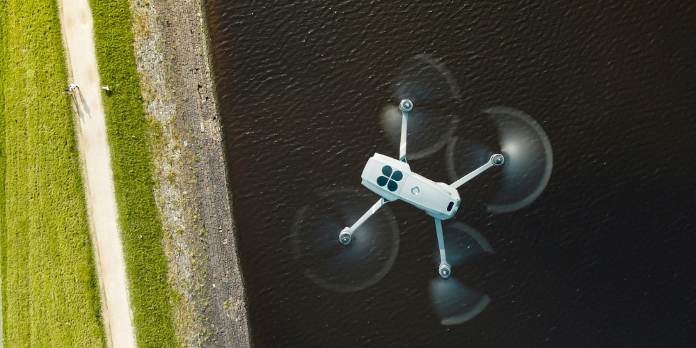 Droner og kommercialiseringen af det nære luftrum