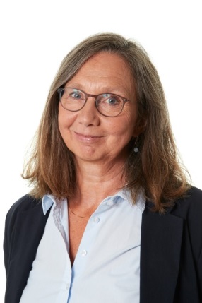 Portrætbillede af Eva Katballe, uddannelsesleder på Midtfyns Gymnasium