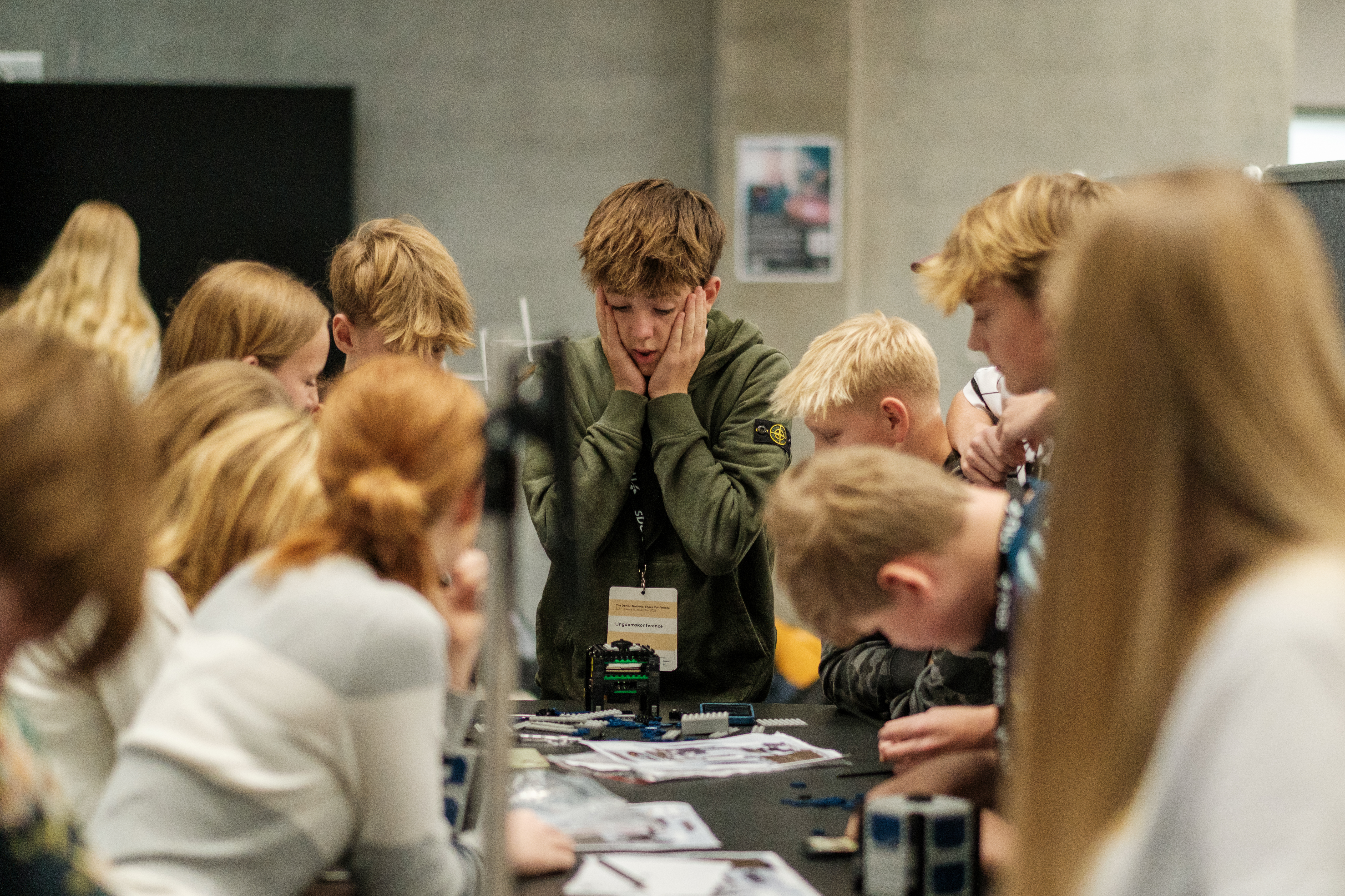 Elever til ungdomsrumkonference