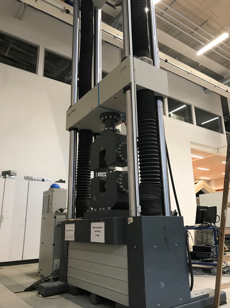 ZwickRoellZ1200_770