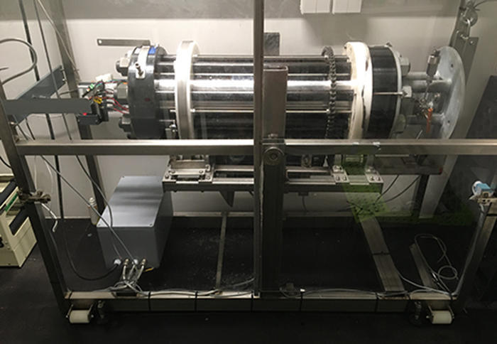 Horizontally rotating pressure tank at the Danish Center for Hadal Research