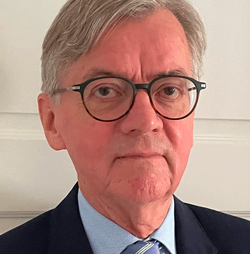 Portræt af tidligere ambassadør Carsten Søndergaard.