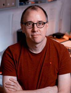 Picture of Associate Pfofessor Adam Cohen Simonsen