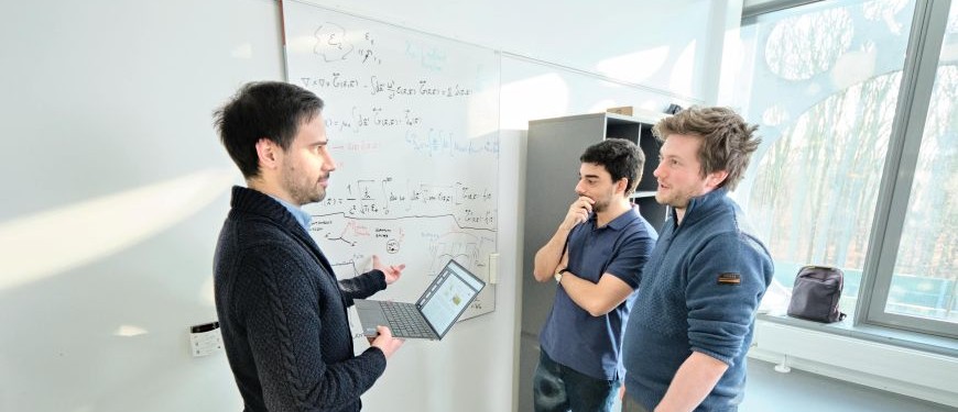 Quantum Nanophotonics Group