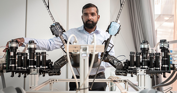 Billede af robotforsker Thiusius Rajeeth Savarimuthu