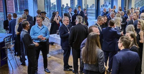 Studerende til gallamiddag, SDU's årsfest