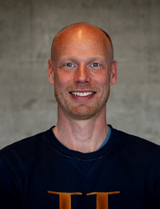 Portrætfoto af Thomas V. G. Bredahl