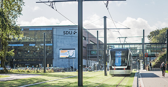 Tram stop by SDU main entrance (by Jonas Legarth)