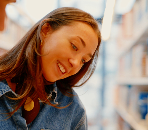 Samantha - IVK med Engelsk og Sociale medier