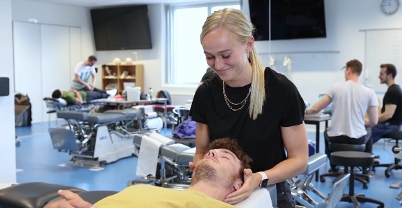 Video: Derfor skal du læse til kiropraktor på SDU!