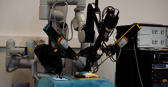 Robot som bliver brugt af ingeniørstuderende i robotteknologi