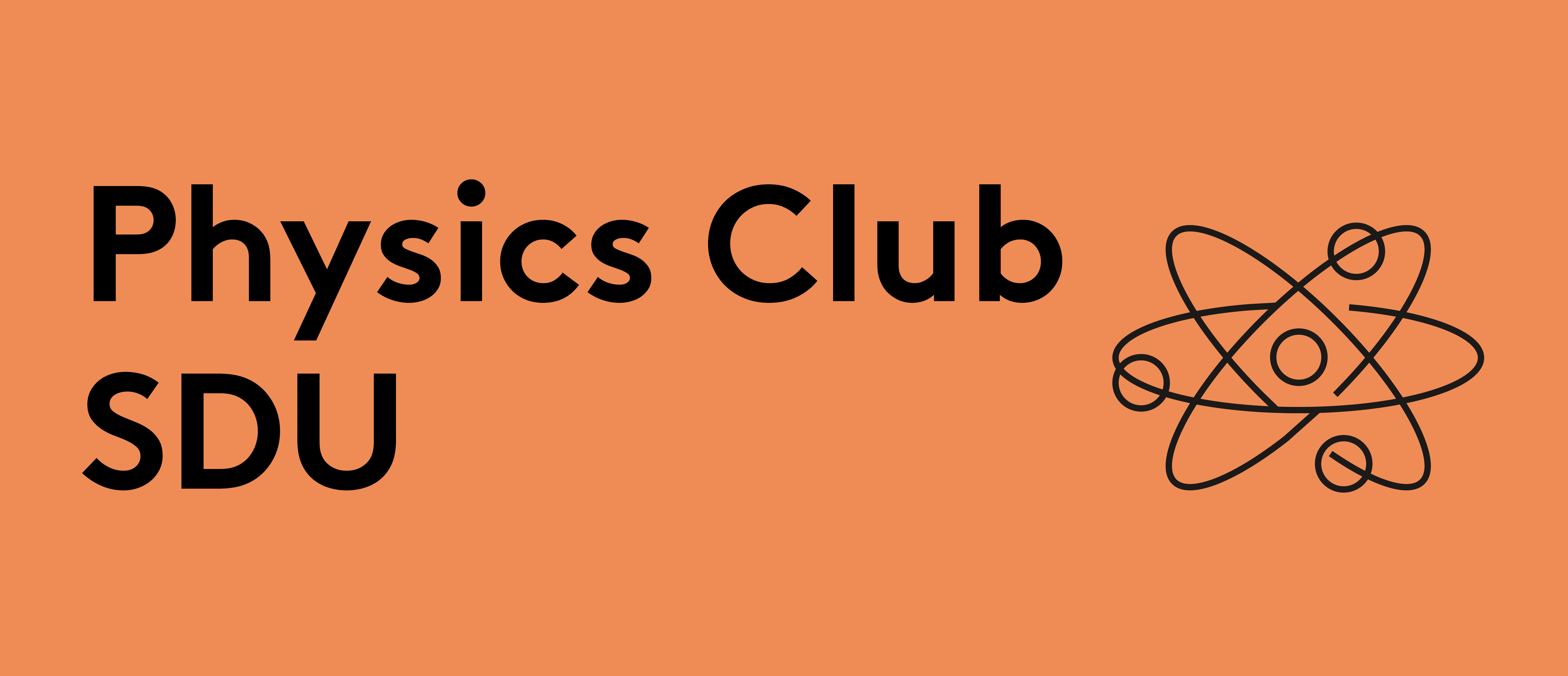 Teksten "Physics Club SDU" på orange baggrund med et sort atomsymbol til højre.