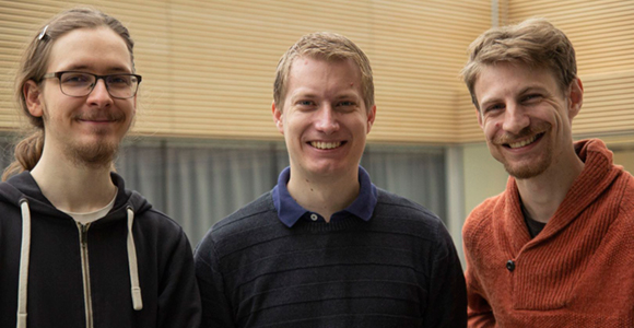 De tre studiekammerater som sammen har stiftet QuasiOS (fra venstre): Patrick Jakobsen, Jørn Guldberg og Jakob Kjær-Kammersgaard.