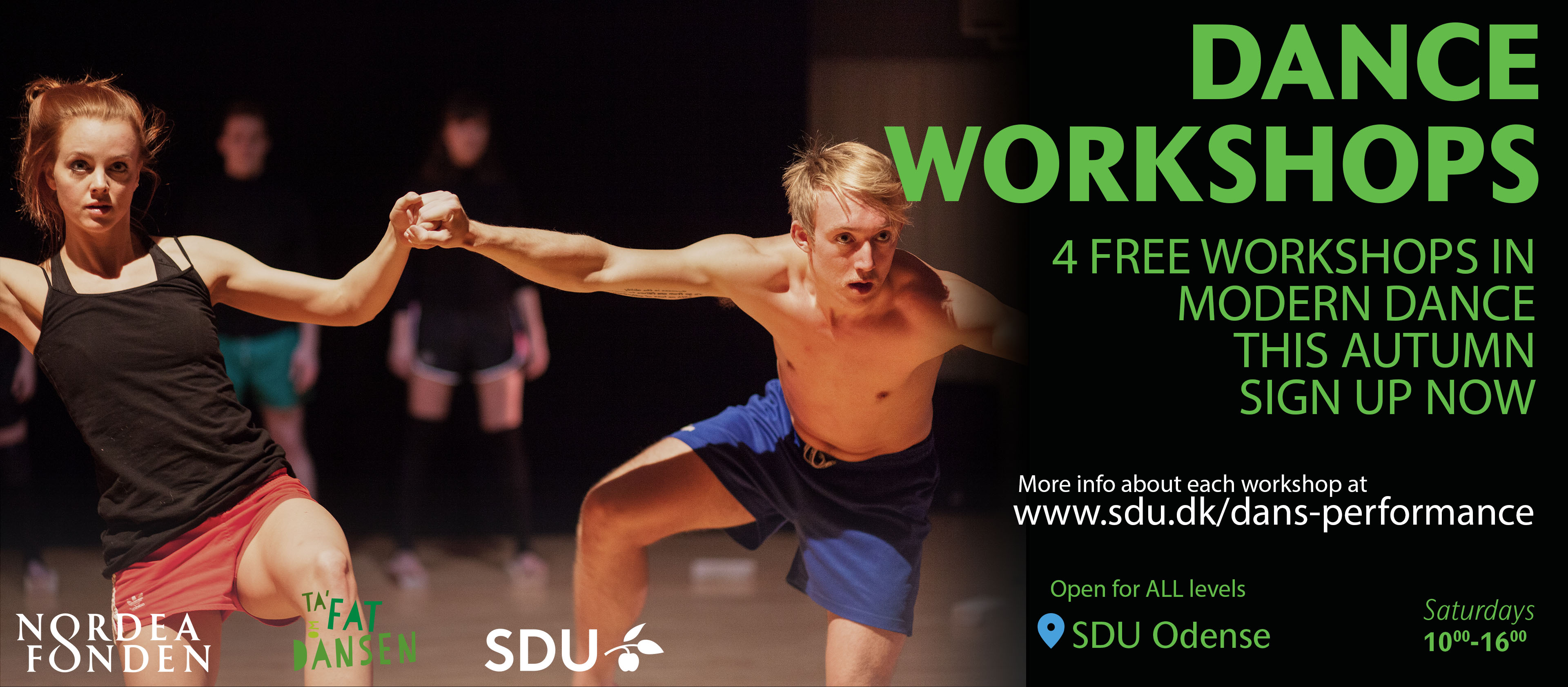 Plakat med to dansere på en scene og grøn tekst om "DANCE WORKSHOPS" på "SDU Odense" med oplysninger om gratis moderne danseworkshops.