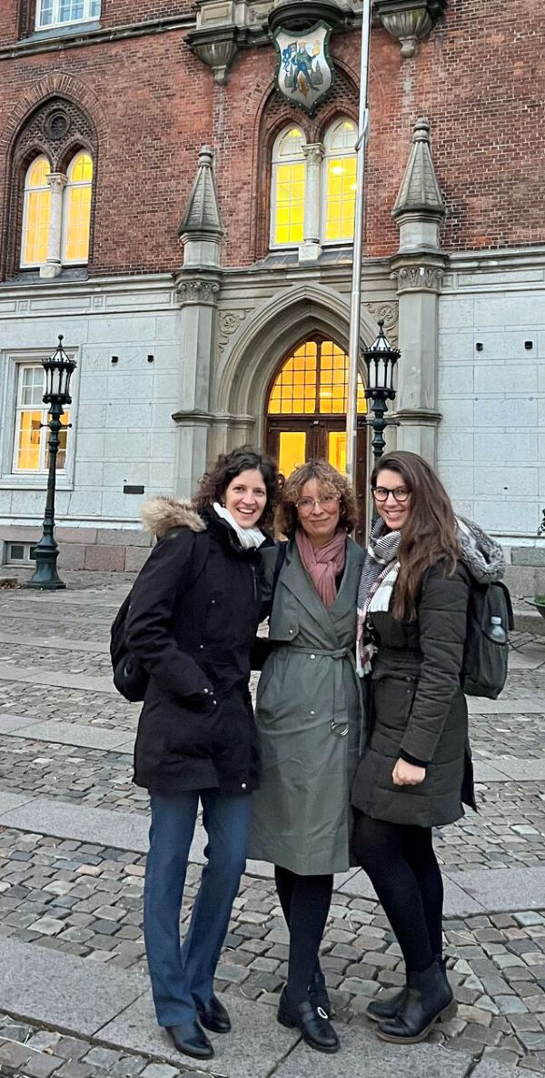 Amanda Bille, Victoria Stephens and Liliane Carmagnac in front of Odense City Hall