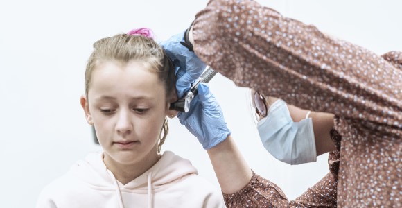 Otoscopy child