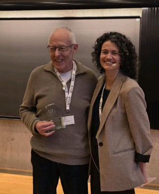 Professor Ask Elklit og lektor Maria Louison Vang 