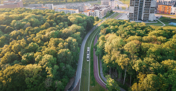 Dronefoto af Odense Letbane ved SDU