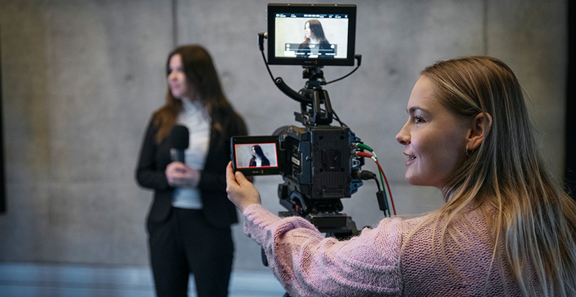SDU studerende laver et interview