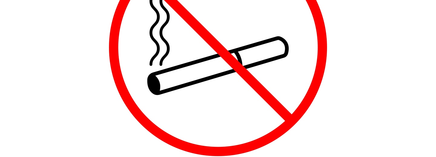 Forbud mod rygning-symbol med cigaret, rød cirkel og diagonal streg.