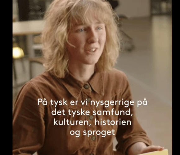 Et billede af Hanna fra tysk der fortæller om hendes uddannelsesvalg