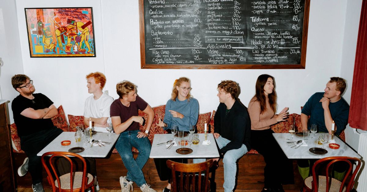 International students at a café. 