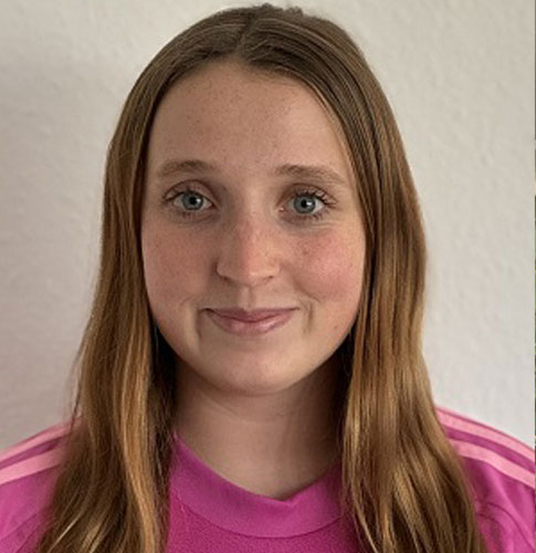 Leonie, Internatinal student and ambassador. Contact her if you have questions about the programme. 